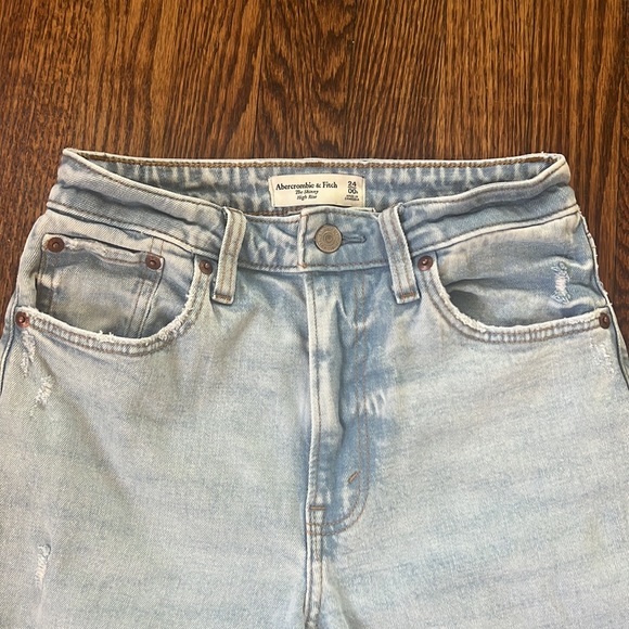 A&F Curve Love Skinny Ankle Jeans - Picture 3 of 6